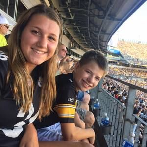 Meet your Posher, Kelly